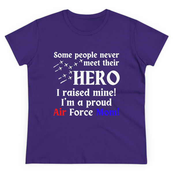 Proud Air Force Mom Ladies T-shirt